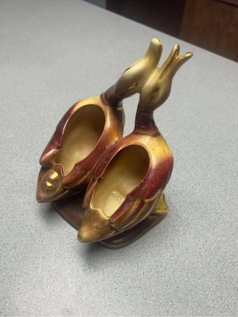 Vintage Hull Pottery Double Swan Planter #81